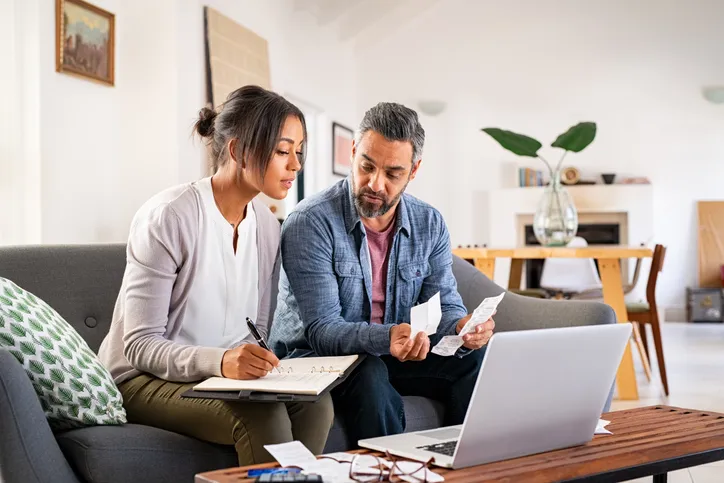 Investimento em grupo: Variedades de Contas, Vantagens e Desvantagens