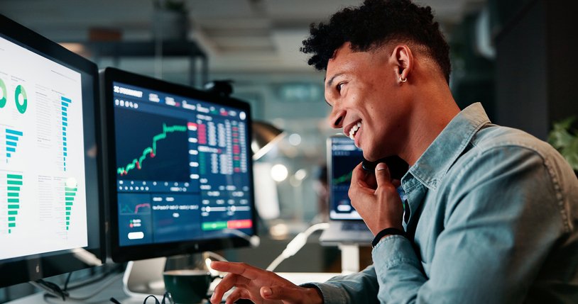 Apple investors who held through the 2008 financial crisis, market corrections and pandemic sell-offs were rewarded, but the path was not a straight line.